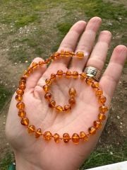 Damla Kehribar Bebek Kolyesi