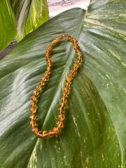 Damla Kehribar Bebek Kolyesi