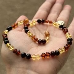 Damla Kehribar Bebek Kolyesi