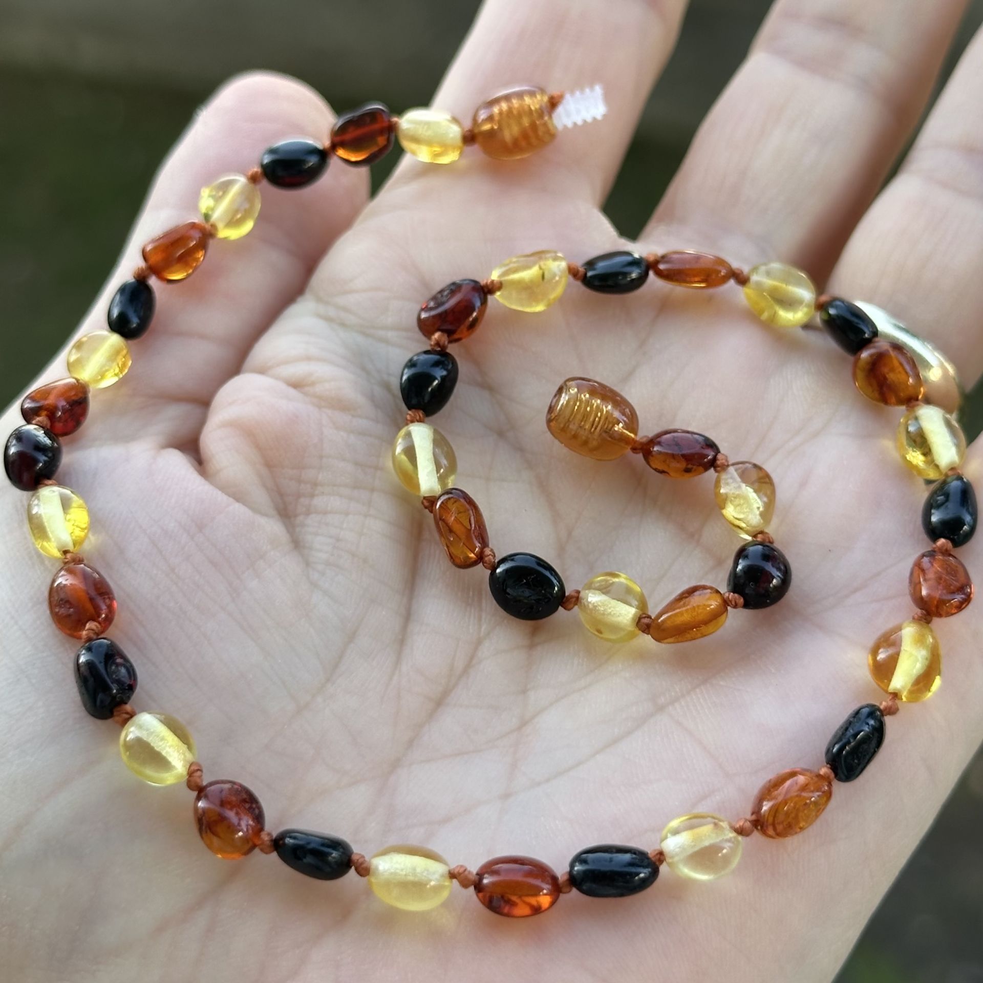 Damla Kehribar Bebek Kolyesi