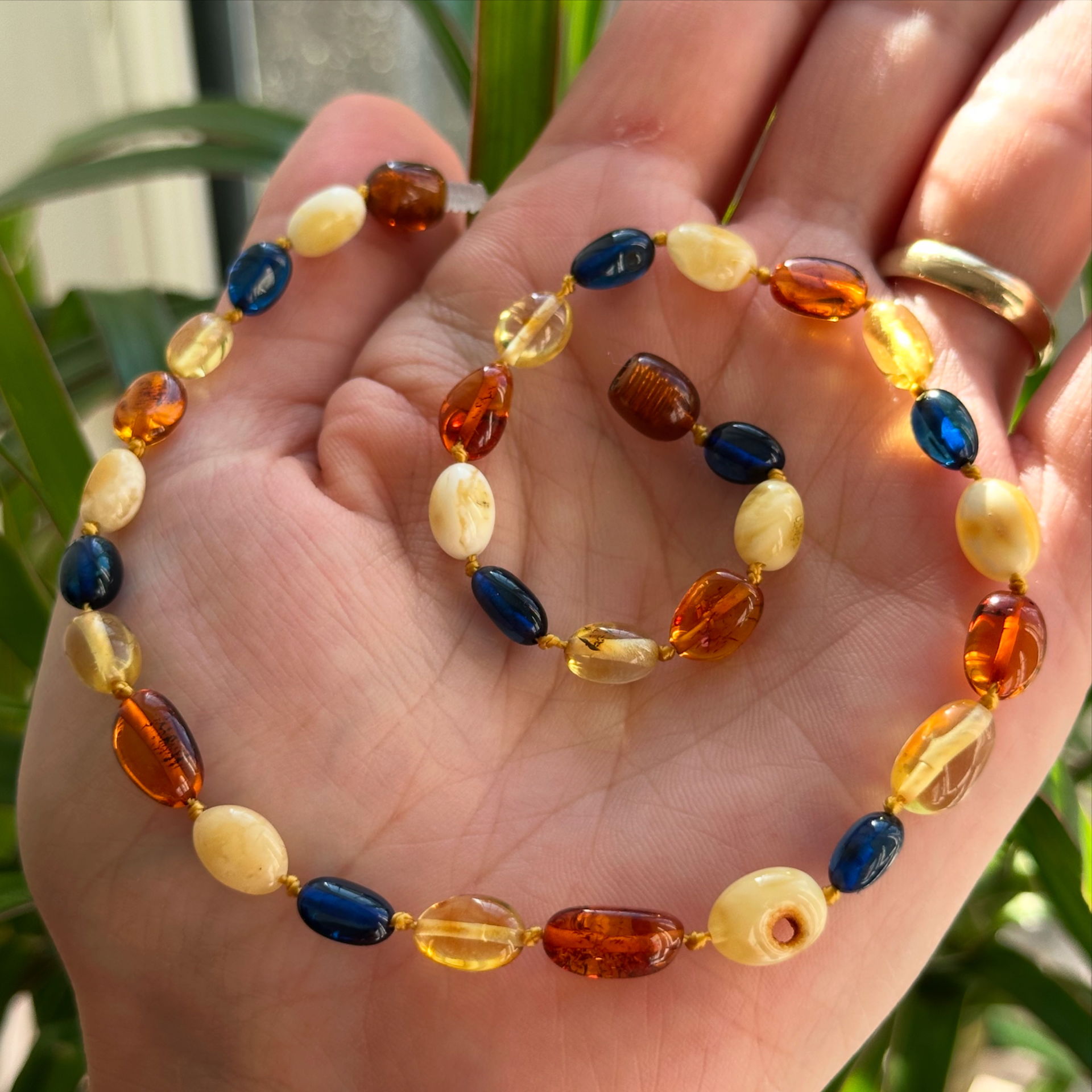 Damla Kehribar Bebek Kolyesi