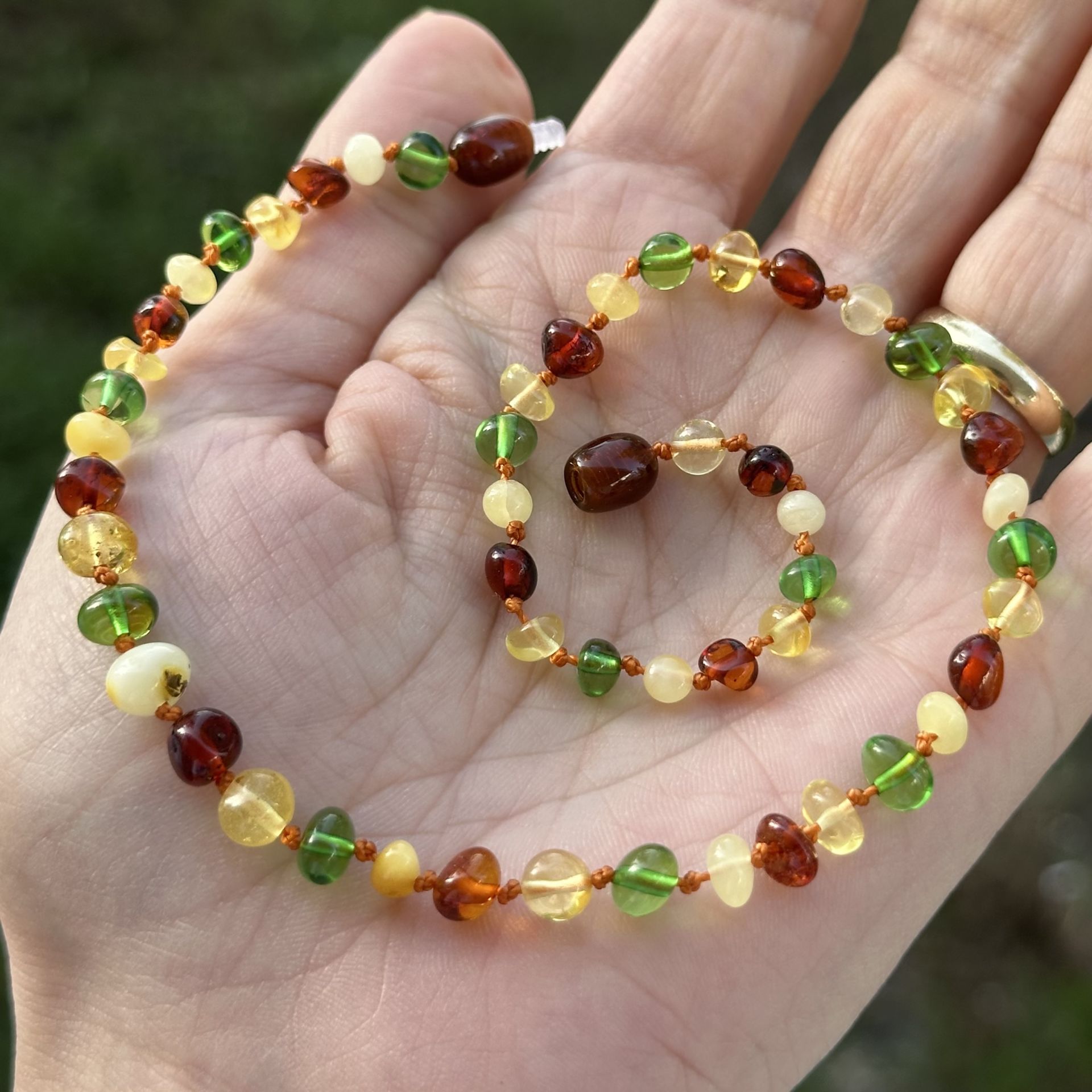 Damla Kehribar Bebek Kolyesi