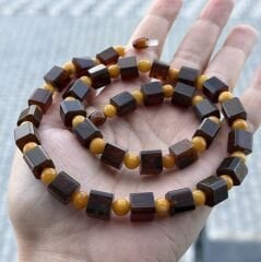 Damla Kehribar Küp Model Yetişkin Kolye