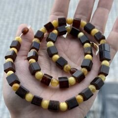 Damla Kehribar Küp Model Yetişkin Kehribar Kolye