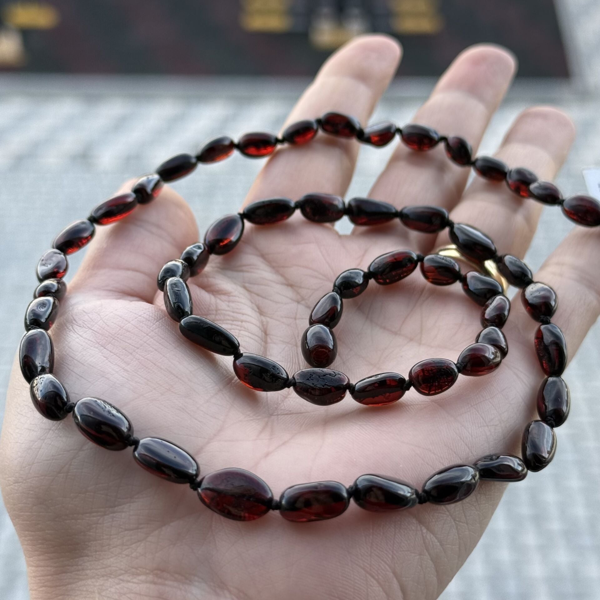 Damla Kehribar Konyak Renkli Yassı Model Kehribar Kolye